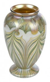 QUEZAL PULLED FEATHER ART GLAS