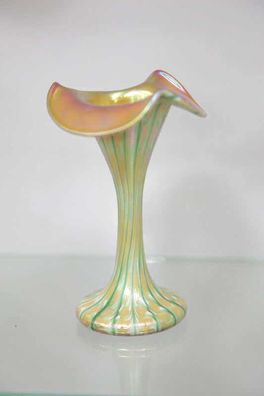 QUEZAL VASE. Small trumpet form