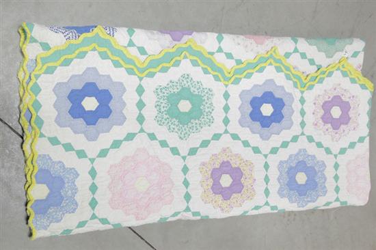 QUILT. Grandmother's flower