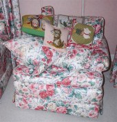 QUILTED CHINTZ UPHOLSTERED SOF