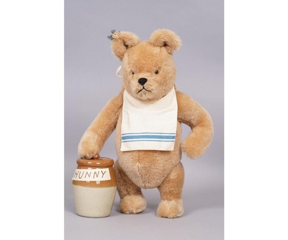 R. John Wright Winnie the Pooh