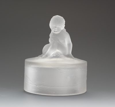 R. Lalique "Amour Assis" Box French