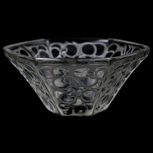 R. LALIQUE FRUIT BOWLDESCRIPTION: A