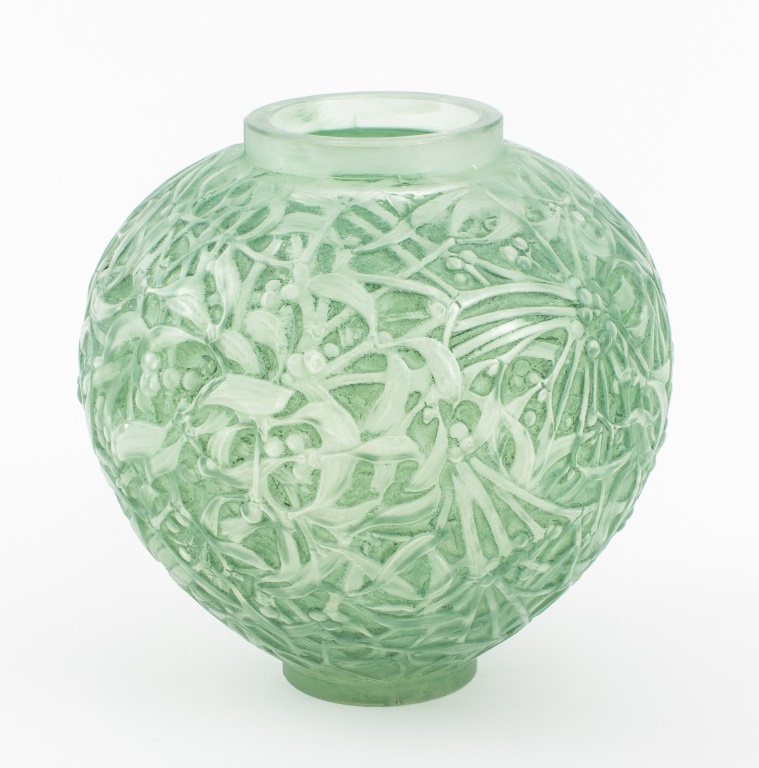 R. LALIQUE "GUI" CRYSTAL ART