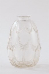 R. Lalique Perles pattern vase