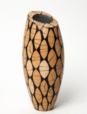 R & Y AUGOUSTI MODERN LACQUERE
