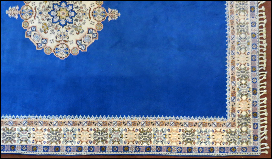 RABAT CARPET. Ivory medallion and
