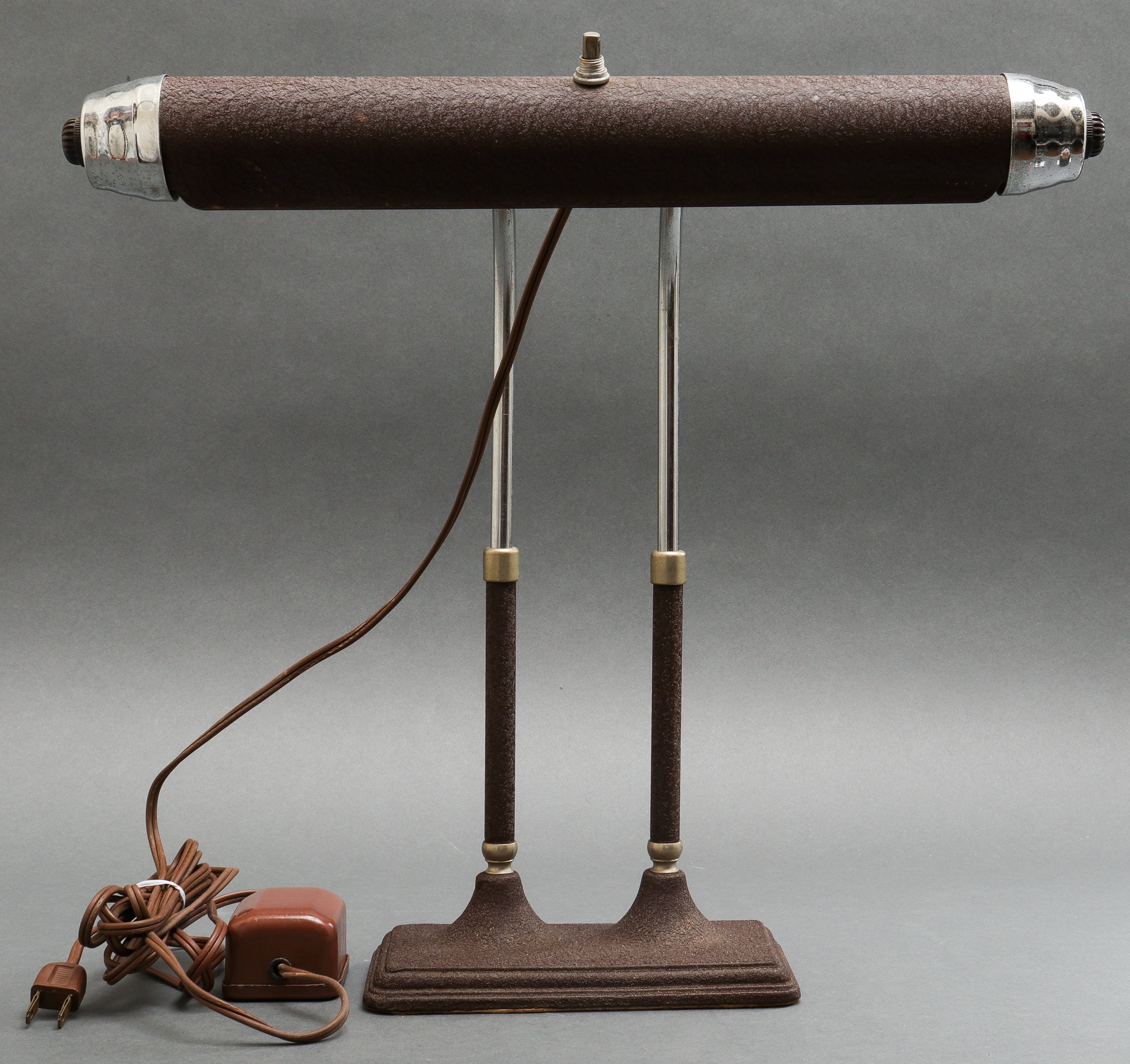 RADIONIC TRANS CO. MID-CENTURY