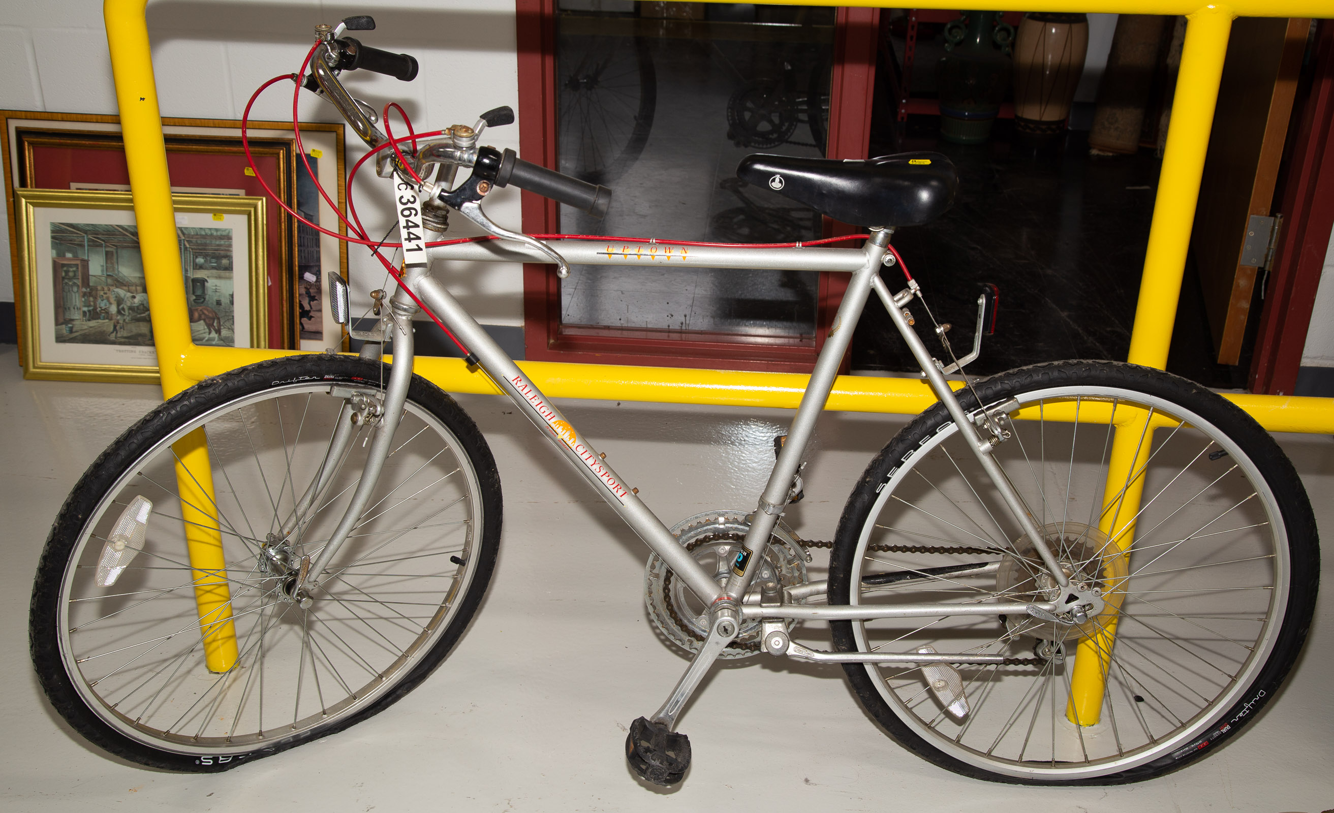 RALEIGH CITY SPORT UPTOWN BICYCLE .