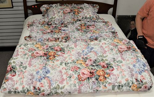 RALPH LAUREN KING SIZE BEDSPREAD,