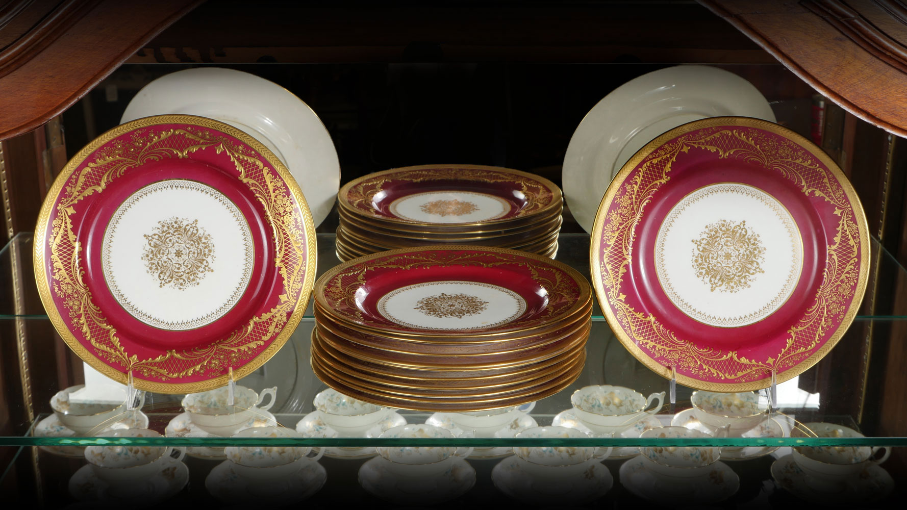 RARE 12 RED ROYAL DOULTON BURSLEM