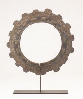 RARE 19TH C. BRASS COLLAR, TEK
