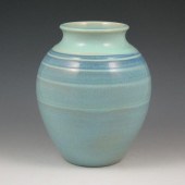 Rare Cowan vase signed by Arth