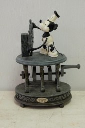 RARE DISNEY ARTICULATED MODEL