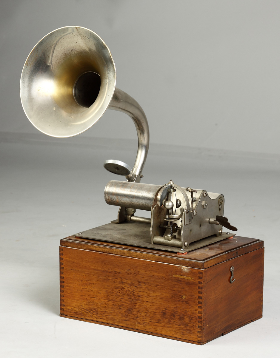 Rare French 'Omega' Phonograph An