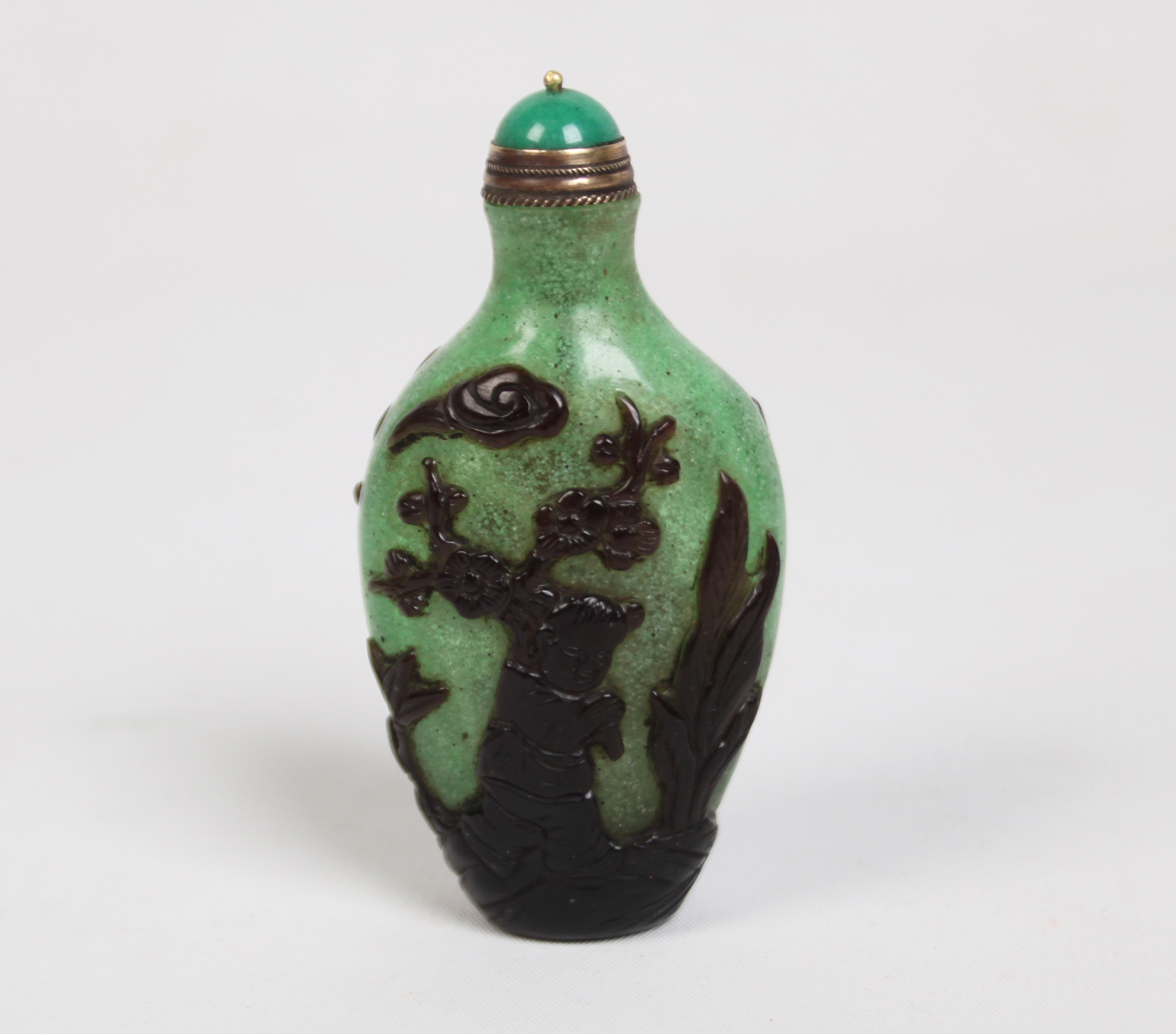 RARE GREEN SNOWFLAKE PEKING GLASS