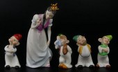RARE HEREND SNOW WHITE WITH (4