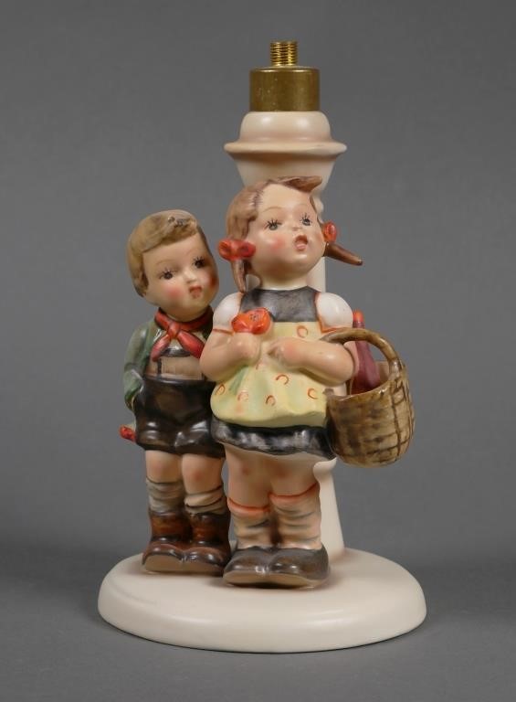 RARE HUMMEL TO MARKET TABLE LAMP
