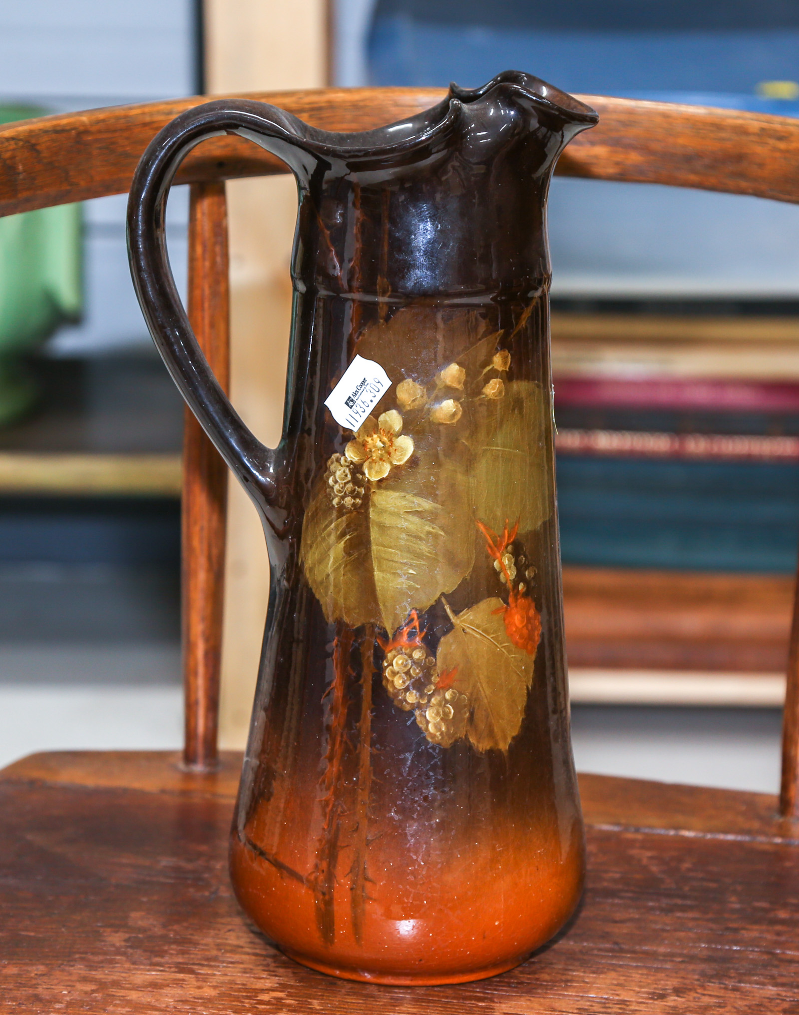 RARE LONHUDA ART POTTERY STANDARD