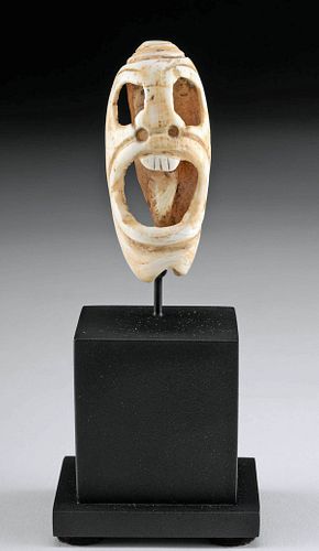 RARE MAYA CARVED SHELL TINKLER W/