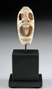 RARE MAYA CARVED SHELL TINKLER