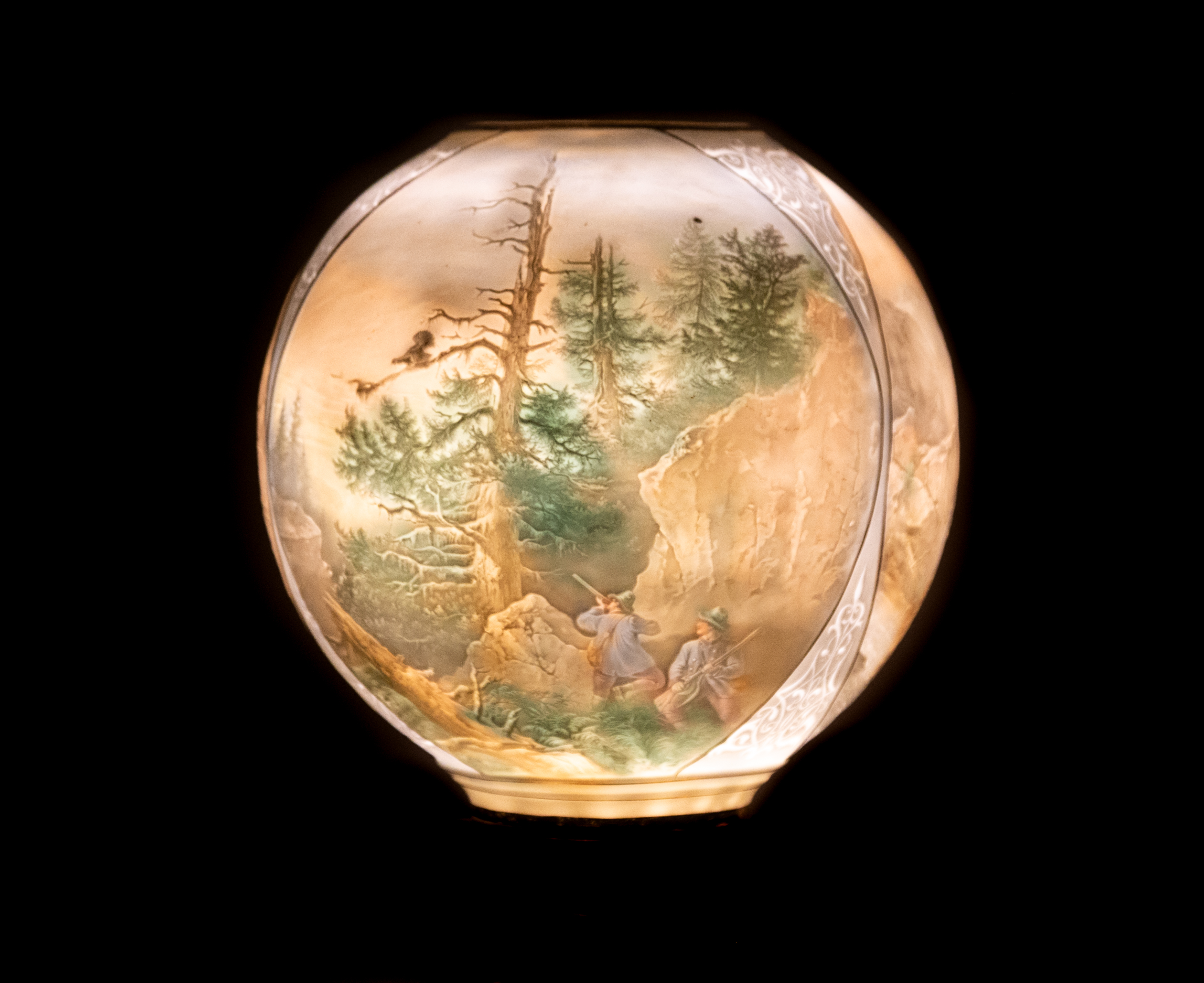 RARE PORCELAIN LITHOPHANE LAMP