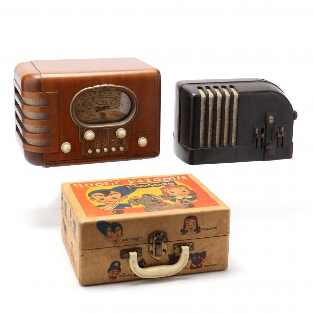 RARE ROOTIE KAZOOTIE PORTABLE 1950S