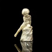 RARE ROYAL DOULTON FIGURINE HN