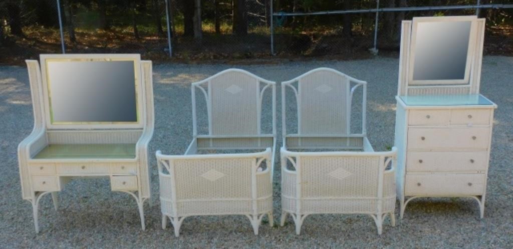 RARE WICKER BEDROOM SET. (4)