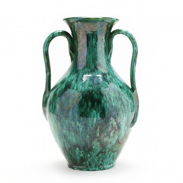 RAT TAIL HANDLE VASE, ROYAL CROWN