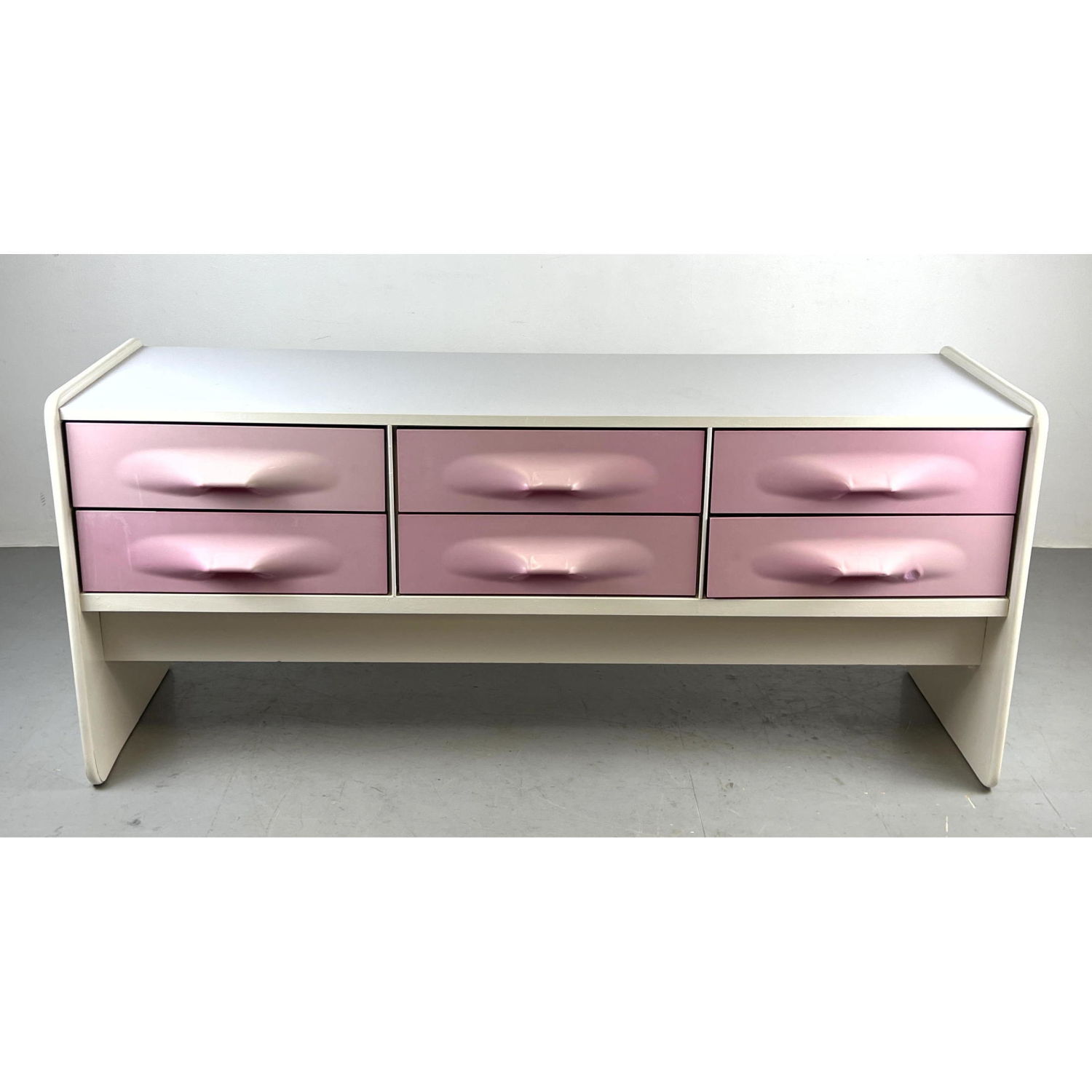 Raymond Loewy style Molded