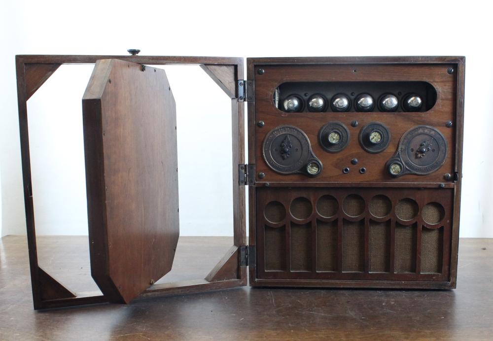 RCA RADIOLA 26 "SUPER-HETERODYNE"