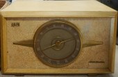 RCA VICTOR VINTAGE AM/FM RADIO