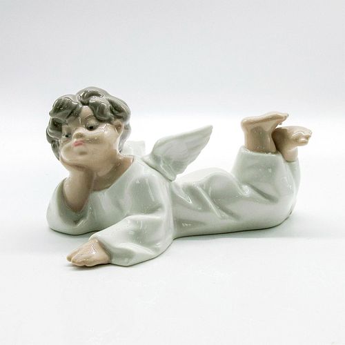 RECLINING ANGEL 1004541 - LLADRO