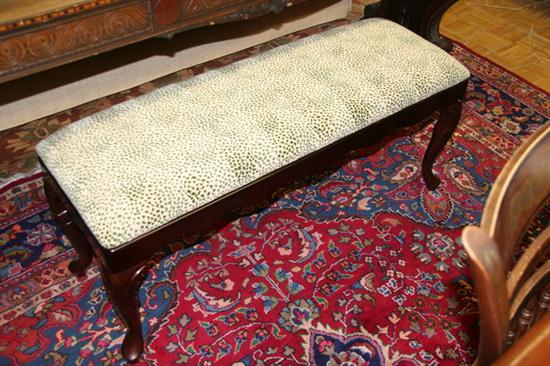 RECTANGULAR MAHOGANY BENCH ON