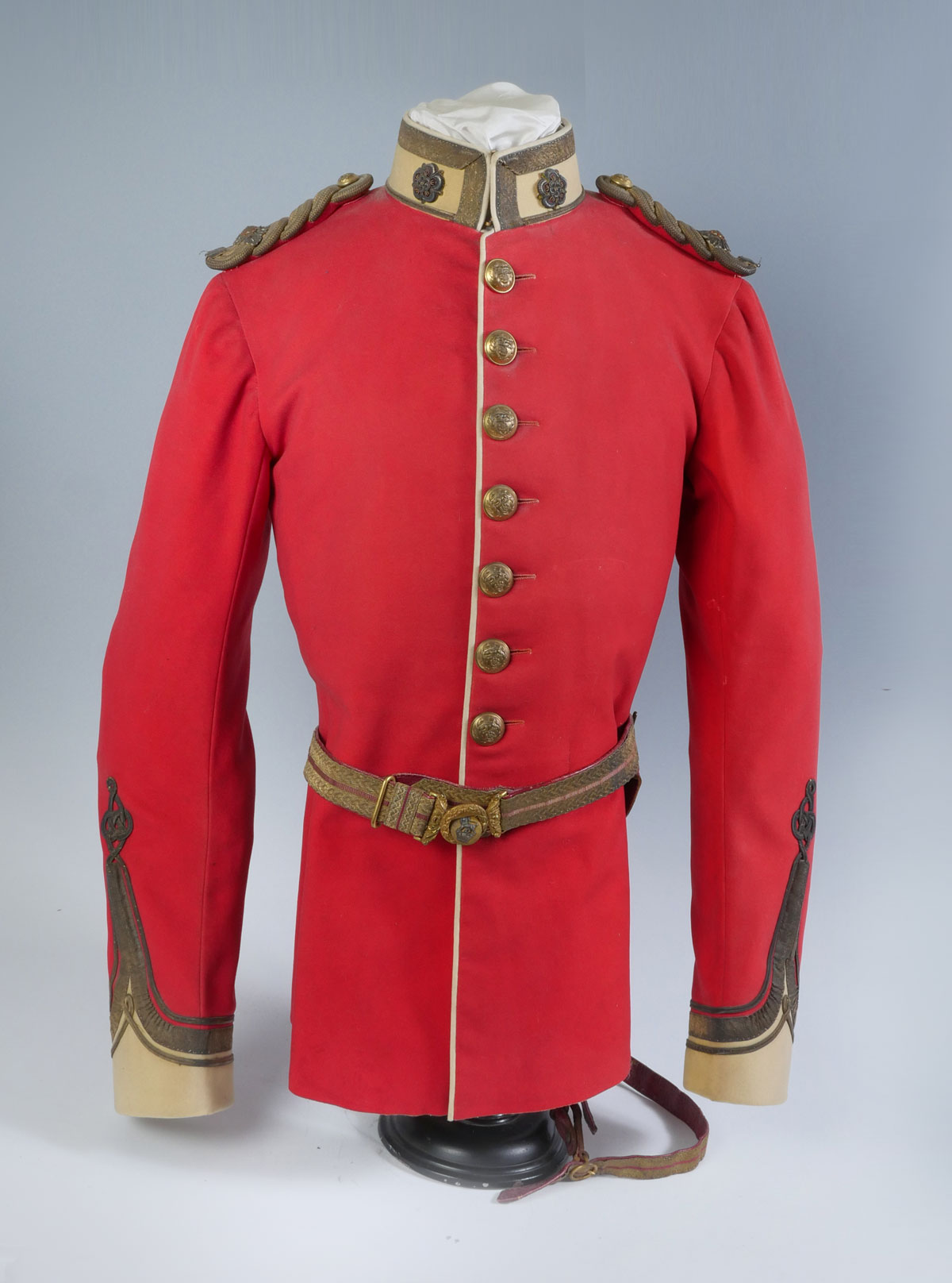 RED BRITISH MILITARY JACKET: