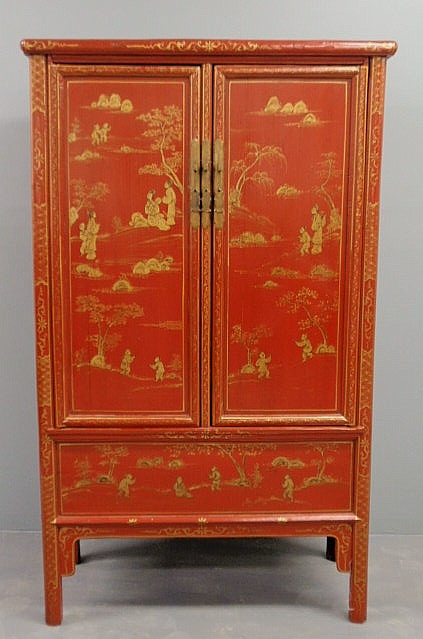 Red decorated Chinese cupboard 19th