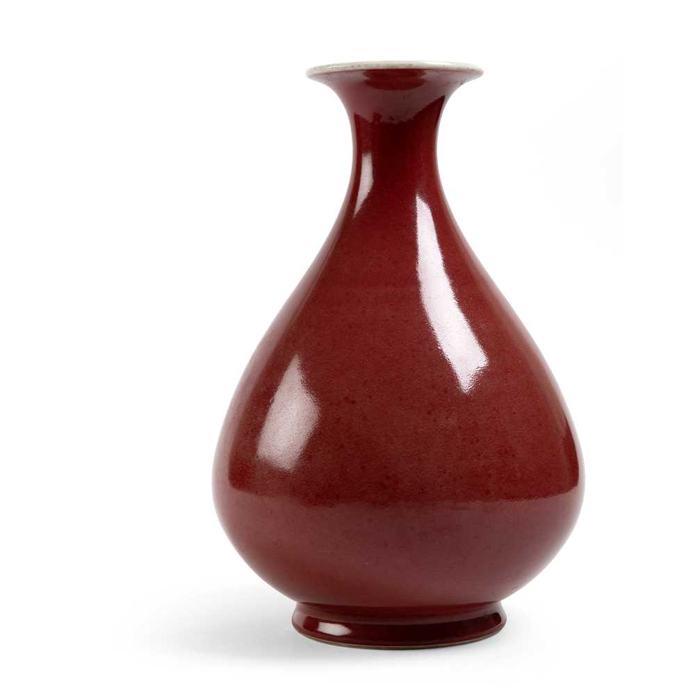 RED-GLAZED 'YUHUCHUN' VASE QING