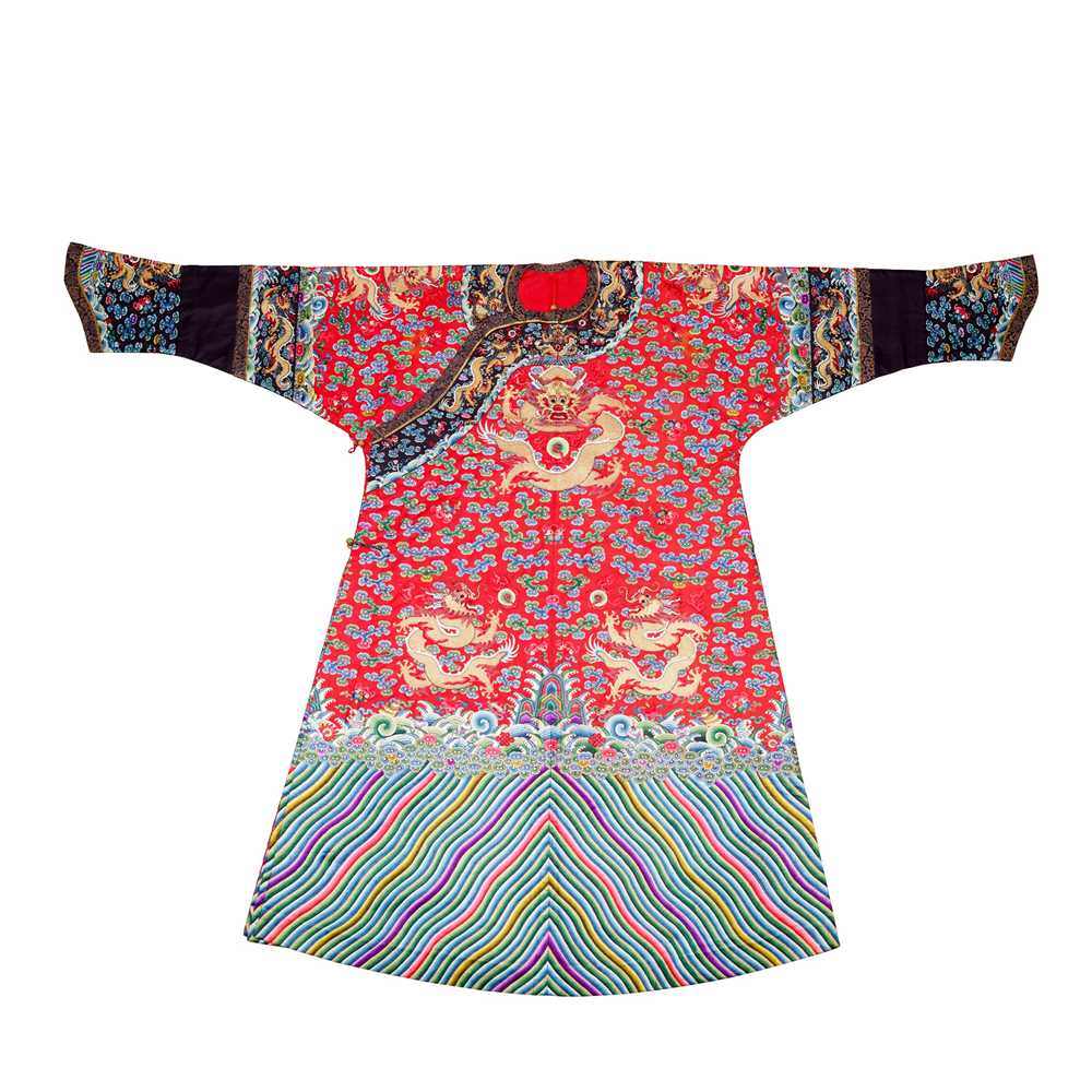 RED-GROUND 'DRAGON' ROBE, JIFU QING