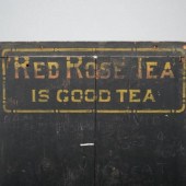 "RED ROSE TEA" BLACKBOARDA vin
