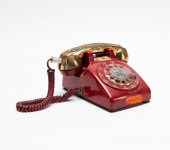 RED ROTARY DIAL PHONE WITH GOL