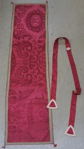 RED TABLECLOTH, TABLE RUNNER A