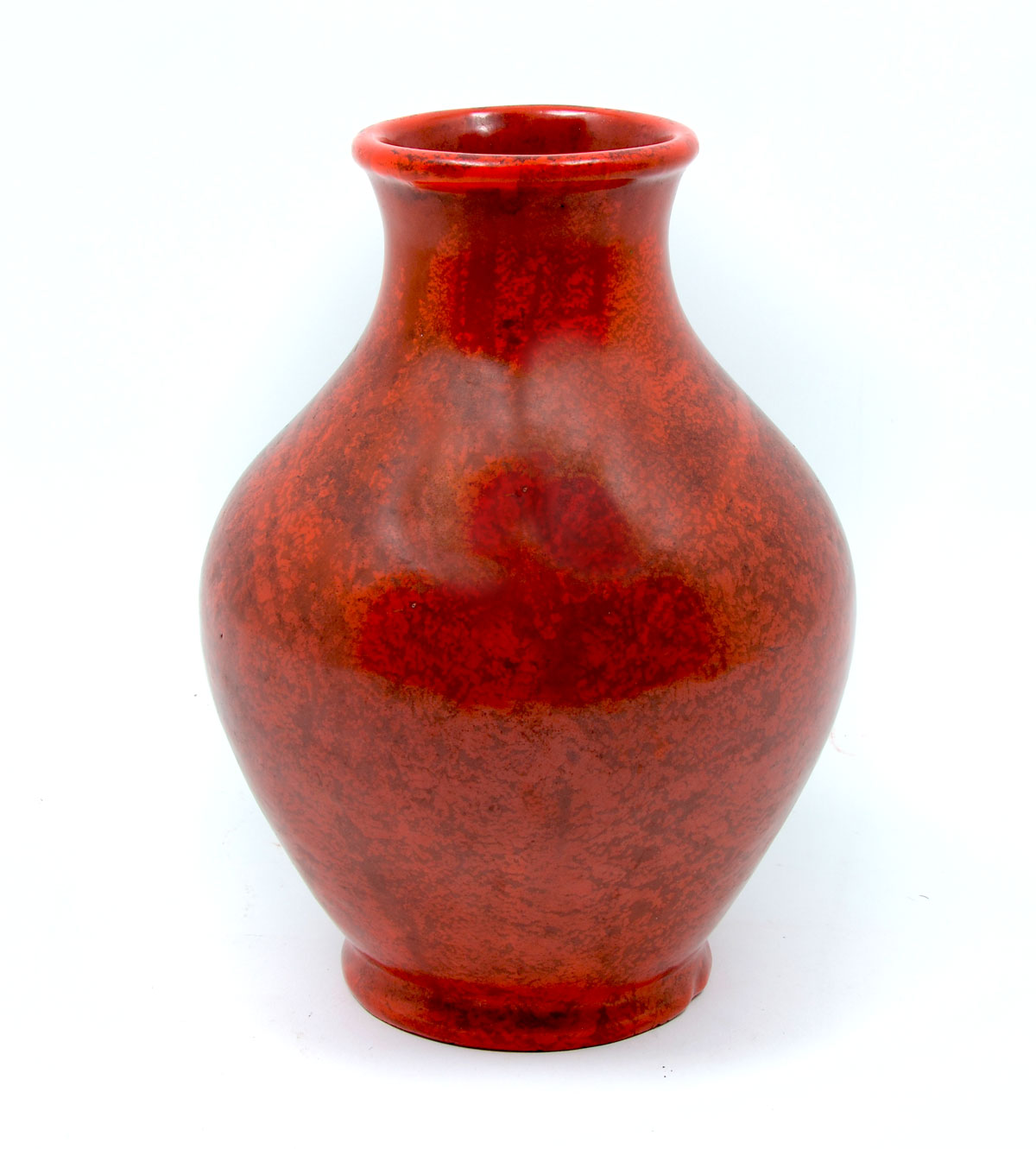 RED WELLER POTTERY VASE: Red glazed