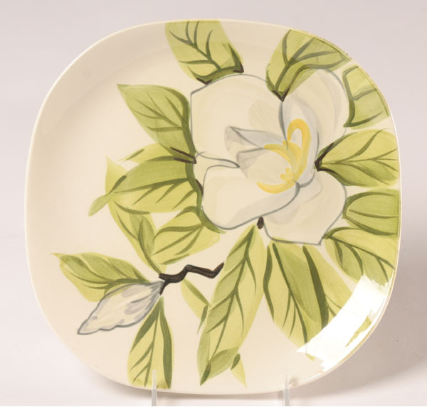 Red Wing dinnerware in the lotus