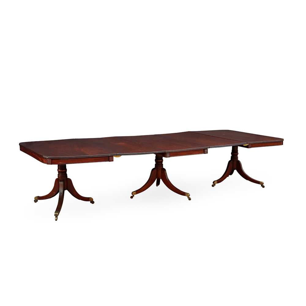 REGENCY MAHOGANY DINING TABLE EARLY
