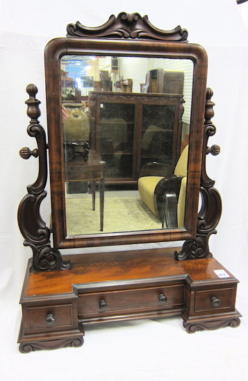 REGENCY MAHOGANY DRESSING TABLE