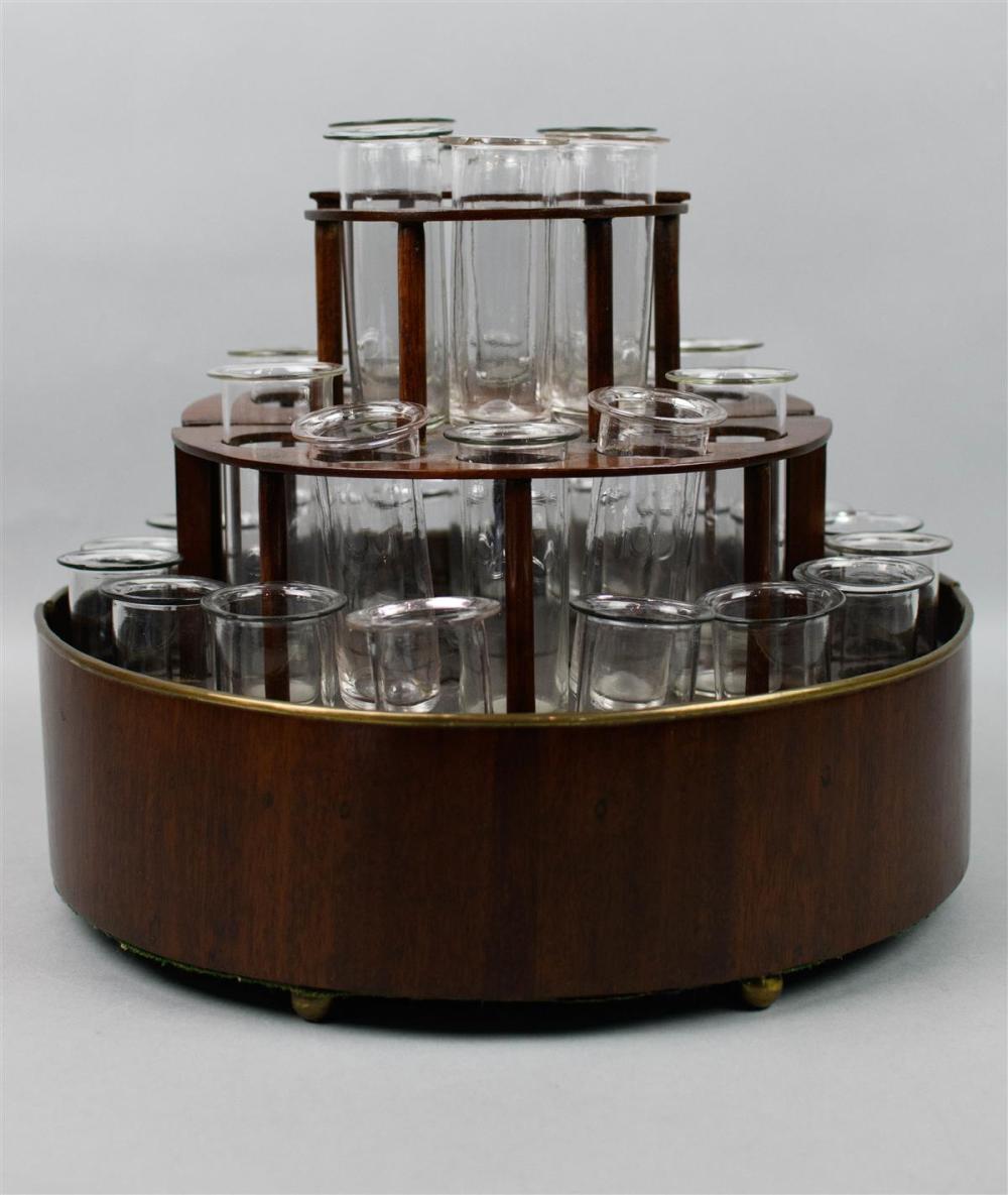 REGENCY MAHOGANY TIERED TABLETOP