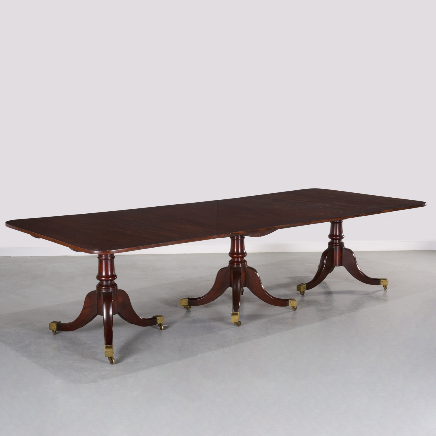 REGENCY MAHOGANY TRIPLE PEDESTAL