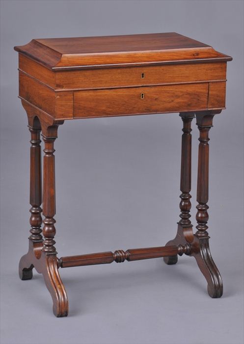 REGENCY ROSEWOOD DRESSING TABLE The