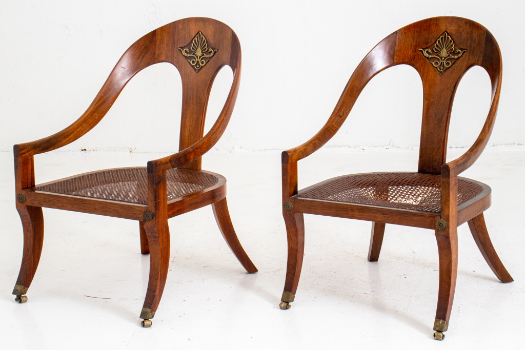 REGENCY STYLE MAHOGANY GONDOLA